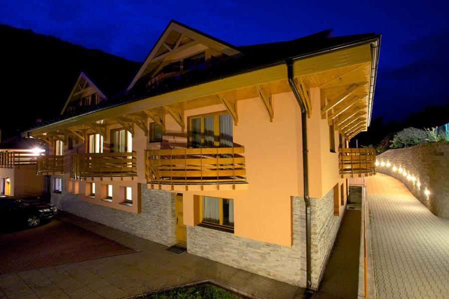 Penzion Adika Mýto pod Ďumbierom Exterior foto