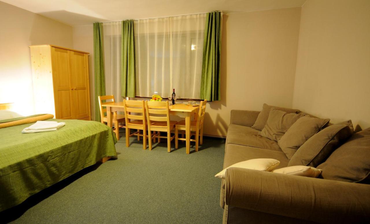 Penzion Adika Mýto pod Ďumbierom Zimmer foto