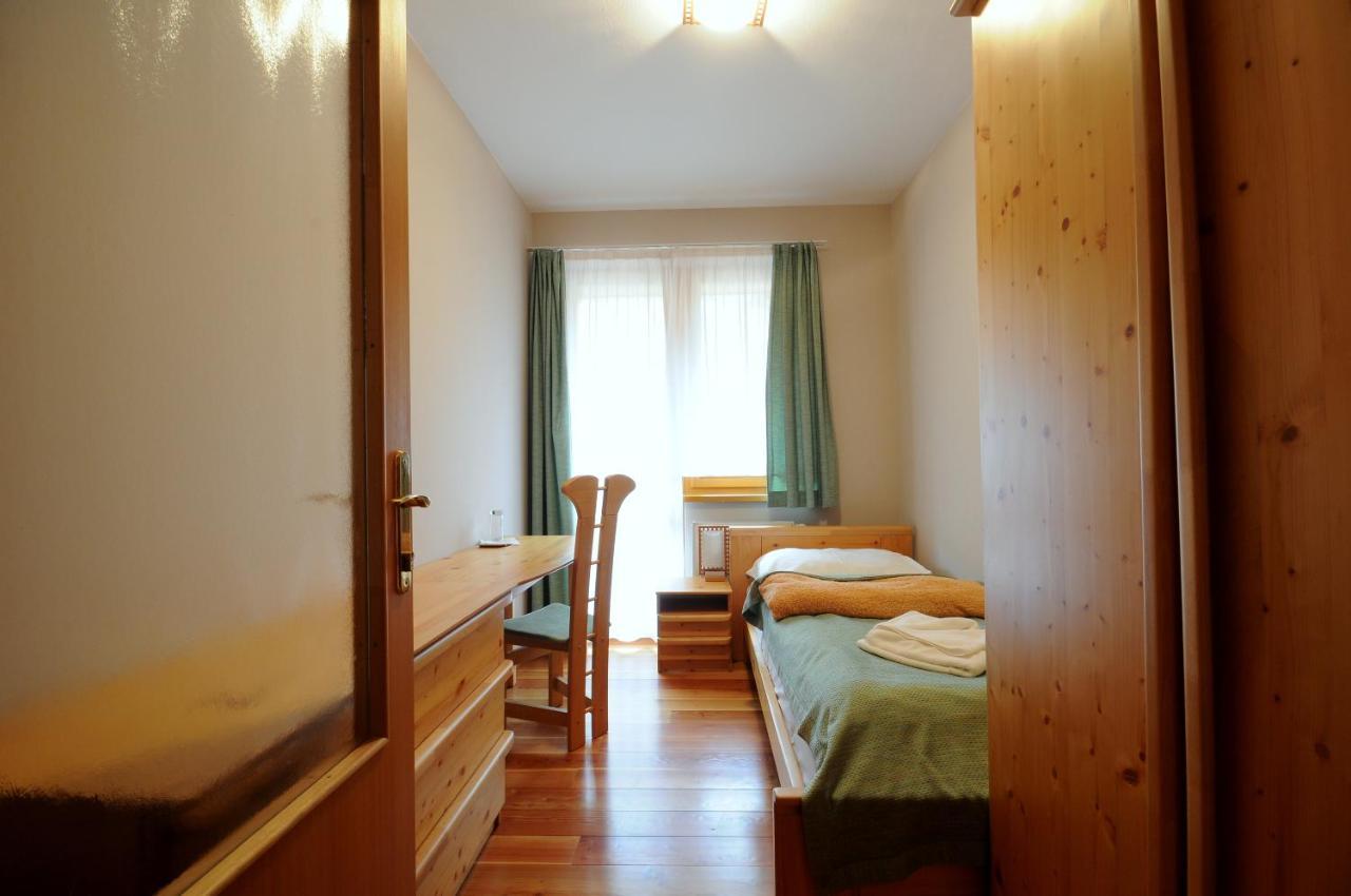 Penzion Adika Mýto pod Ďumbierom Exterior foto